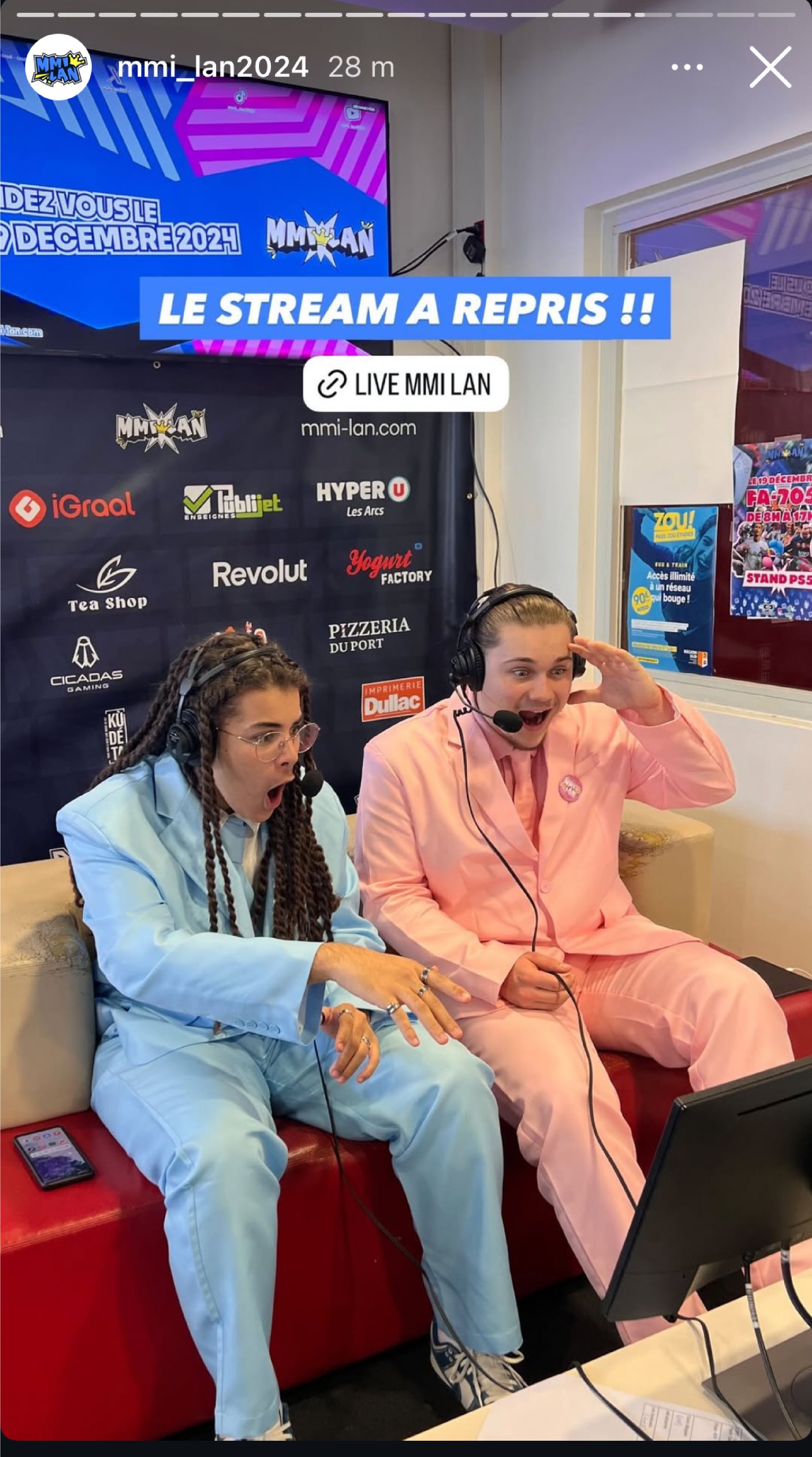 Vue des casters et de la bâche en situation de direct
